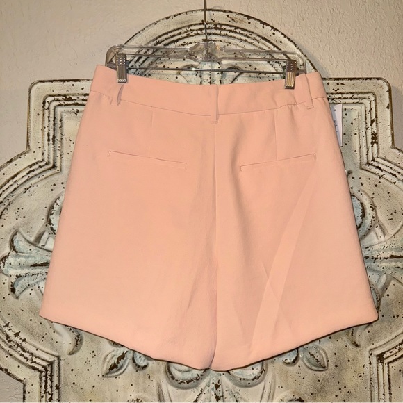 Wilfred Effortless 5” Short in Coral Blush - Picture 8 of 9